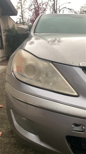 Are we pulling. Yes we are. The ZF6HP26 is a six-speed automatic transmission developed by ZF Friedrichshafen AG and introduced in 2000 as the world’s first production six-speed automatic. Designed for vehicles with longitudinally mounted engines, it is part of the broader ZF 6HP family and was engineered to handle higher torque outputs while improving fuel efficiency and driving smoothness compared to earlier five-speed automatics. The transmission uses a hydraulic torque converter with lock-up