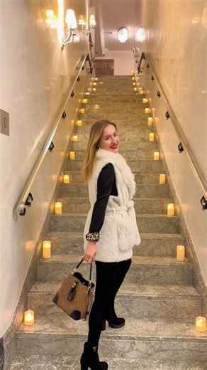 RITA BEATRICE on Instagram: "Come & join me at a magical candlelight concert at @falkensteiner_schlossvelden ✨🎻🕯️ This time’s theme: A tribute to Hans Zimmer. A stunning string quartet brought iconic scores to life - Pirates of the Caribbean, Sherlock Holmes, Inception, Madagascar, Interstellar, The Lion King and many more 🎶 🗓️ Next concerts: 13 March 📍 Falkensteiner Schlosshotel Velden 🎻 Queen vs. ABBA 🎻 Ed Sheeran meets Coldplay"