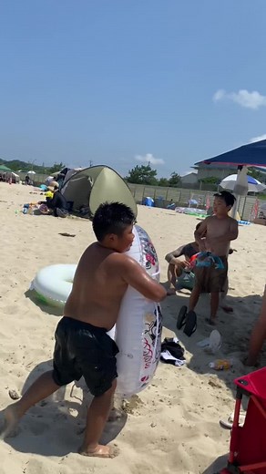 Beach Fun with Mickey and Minnie Inflatable Ring