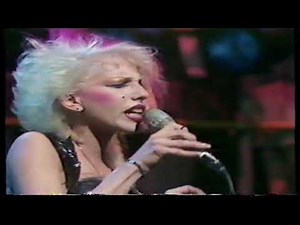 Missing Persons, Walking In LA Live