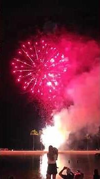 Full Show: Hilton Hawaiian Village Fireworks in Waikiki 🌴 Hawaii John