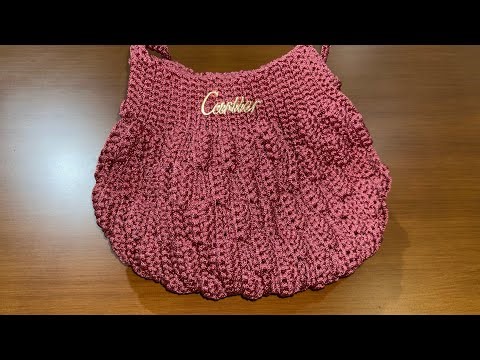 Knitting tutorial for a beautiful women's bag for fall and winter