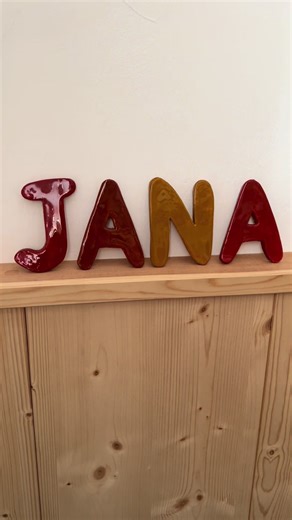 another day another clayday🫶🏻 a cute present for a little princess🌼 #airdryclay #diypresent #clay #pottern #nameletter