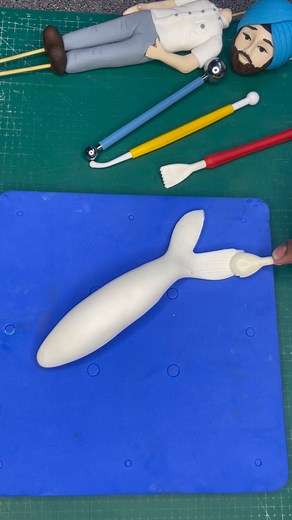 How To Make Fondant Fish 🐟 with easy tricks Chef Bablu Padiyar #fondantcake #chef #gurgaonbakery #cakeart #cake #bakery #fondantclass #cakeart #cakeclass #fondantfish #fblifestyle | Chef Bablu Padiyar