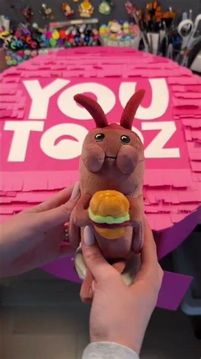 making a lil youtooz piñata 🏏
