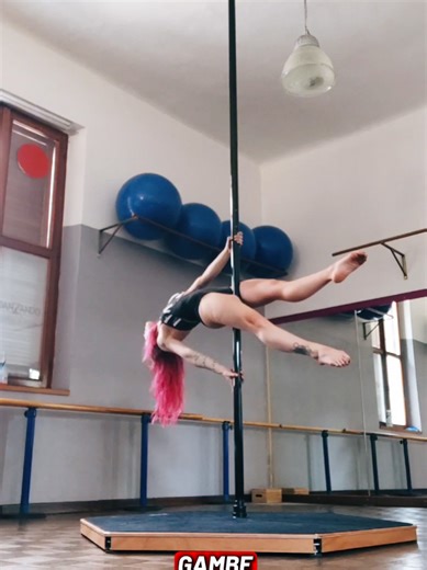 Beginner's Superwoman Pole Dance Tutorial