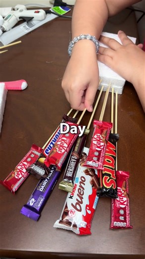 Paano Gumawa ng Chocolate Flower Bouquet: DIY Tutorial