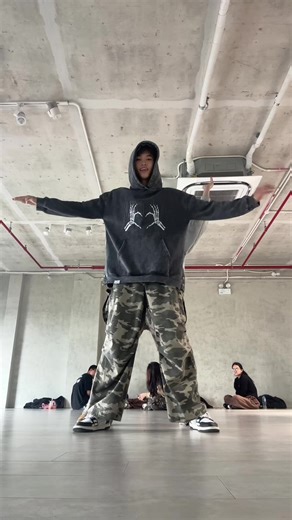 dân hiphop lần đầu bổ popping @khoai tây chiên dc:@Công Zẻo 🐍 #dance #popping #xh #tiktoktrend