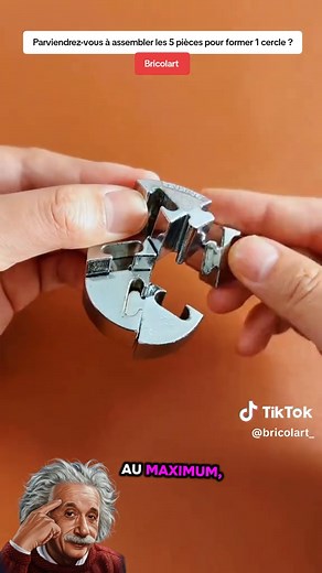 Assemblez les 5 pièces pour former un cercle !