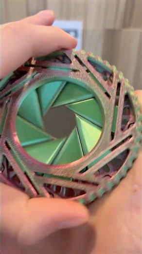 3-D Printed iris mechanism fidget! #3dprinting #3dprinted #iris