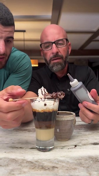 The BEST dessert cocktail you’ll make. 🍫🍸