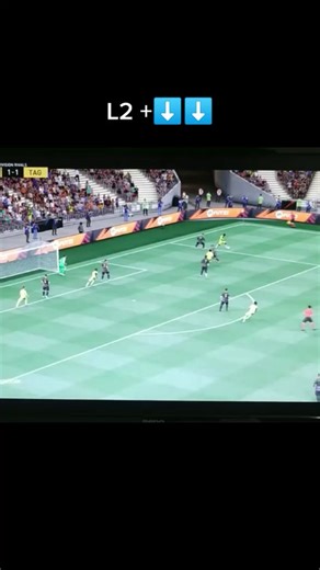 Regate nuevo de fifa22, 4 de skills 🔥hacedlo mirando al lado contrario al quereis ir #fifa22 #regates #futchampions #goals