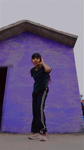Boyfriend 😉 [Simran Taak]viraldance #youtubeshorts #kpopdance #trendingshorts #youtubeshort #trend