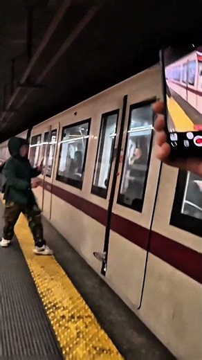 Spraying Pickpockets in Rome #Metro #Subway #Pickpockets #Italy #Thieves #Reels #fyp #London