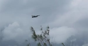 六架F-16改裝升級完成　上午花蓮起飛返美