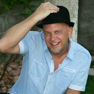 Comedy Hypnotist Don Barnhart Brings Hilarity To Laughlin Laugh Festival