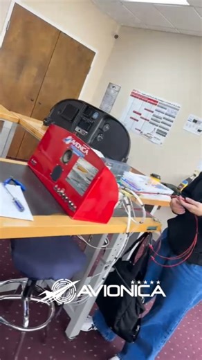 Enroll now!! ✈️👌🏻 Make yourself a career change, make your dreams come true. Become an Avionics Technician! 🛩️ Join the Dream! #aviation 🛩️ Avionics Technician Program with The University of Central Florida. 📡 FCC Licenses. 👩‍🔧👨‍🔧Hands on Training 👨‍💻Direct Job Opportunities #florida #FortLauderdale #Aviónica #Avionica | Avionica USA - Avionics Technician Association