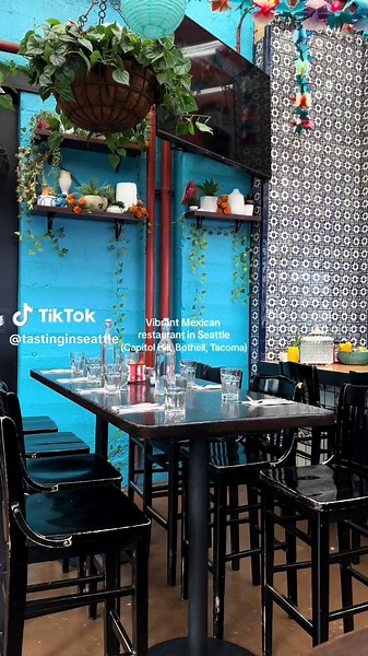 What better way to celebrate Cinco de Mayo than getting some friends together over drinks at @poquitosseattle. ✨ Add guacamole, chips and salsa and you are there. You’ll want an order of Tortilla Soup. It is a massive serving and delicious. The space has lots of seating, is perfectly laid out with colorful lights and a really nice decor. Enjoy any of the locations in the Seattle area - Capitol Hill, Bothell and Tacoma. Poquitos 📍1000 E Pike St Seattle WA 98122 #seattlerestaurant #mexicanrestaur