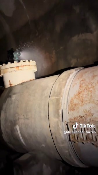 Deep under Cincinnati lies a subway that was never finished. Now it’s just tunnels, silence… and legends of a ghost train. Would you step inside? #CincinnatiSubway #GhostTrain #AbandonedPlaces #UrbanExploration #UrbanLegend