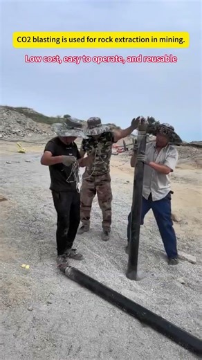 CO2 blasting is used for rock extraction in mining. #blasting #mining #co2blasting #co2rockblasting