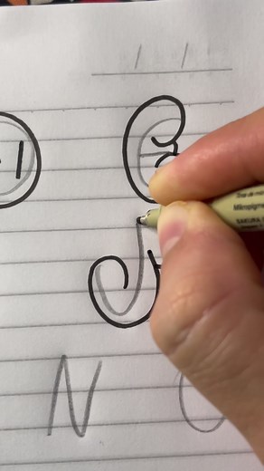 Alfabeto Bomb Fácil: Diseño Creativo de Letras