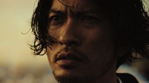 353K views · 359 reactions | 【長瀬智也　主演のドコモGalaxy CM】 誰も見たことのない東京、得体の知れない追跡者たち…。 衝撃の第4話、公開中。 | NTTドコモ（NTT DOCOMO） | Facebook