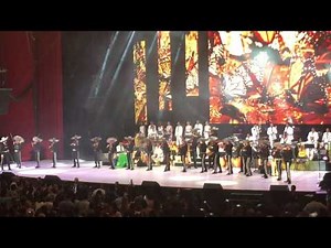 Pero que necesidad, para que tanto problema.... Extraordinaria canción. Juan Gabriel (Auditorio)