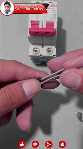 The best way to connect two wires of different sizes 1.5 and 2.5 to the breaker at one time🇺🇲🇰🇷🇷🇺🇮🇳👍