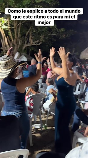 El son que me ponga, lo bailo #facebookpostシ #fypシ゚viralシ #fypシ゚viralシ #viralreels #fypviralシ #facebookreelsviral #fypageシ #fypシ #familyfirst #facebookviral #bailar #danza #dance #fypchallenge #reelschallenge #instagram #lifestyle #likeforlikes | Luz Elena P