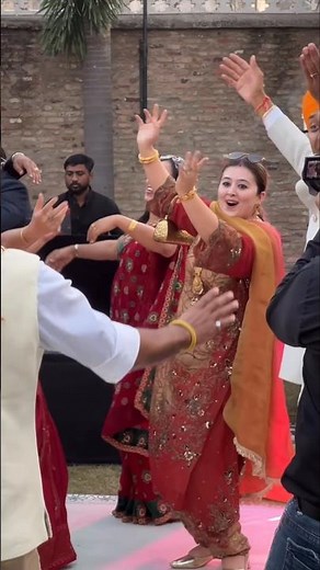 Bride Dance | Pahadi Natti | Himachali Wedding Dance | Jonsar Culture | Viral Bride Performance 2025