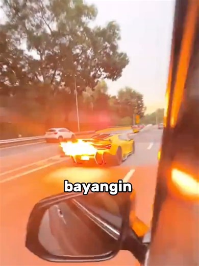 Lamborghini revuelto dengan backfire nya#lamborghini #revuelto #fyp #storytime #story