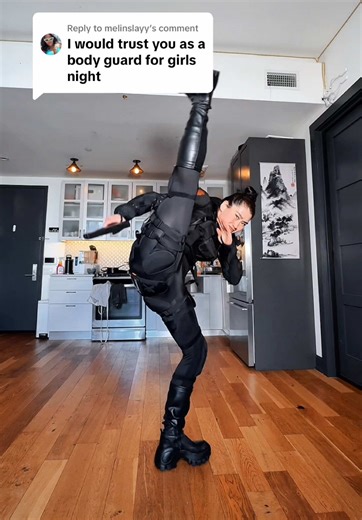Replying to @melinslayy ninja assassin ready for hire 🥷💁‍♀️🖤 #martialartswomen #martialartstraining #ninjutsu #stunts #stuntwoman