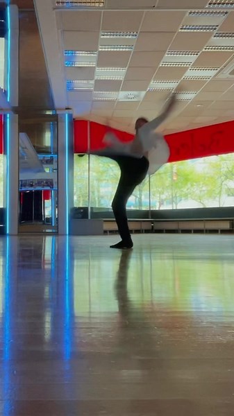 Male Contemporary Dancer Performs 'Another Love' by Tom Odell