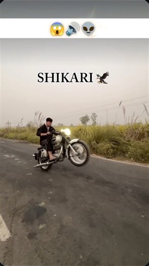 Bullet stunt on road|bullet silver colour stander bike|#bullet350 #bike #stunt #shorts #viral #video