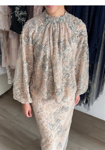 One set secantik ini cocok banget dipakai lebaran nanti🥰✨ sudah bisa di sewa di Rora Studio yaa #sewabaju #sewabajukondangan #bajulebaran #outfitlebaran #rorastudio