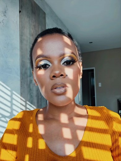 Tutorial check ✅😁😁 Hope u enjoy every step of this eyeshadow look ☺️☺️ give it some love and please follow my account on Instagram as @devenirbelleboutique #SAMA28 #pridemonth #springseason2022 #makeupartist #beauty #summerglam #bridalmakeup