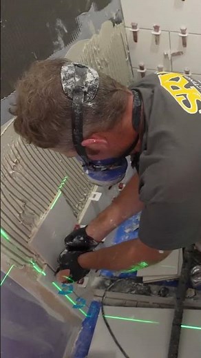 Tiling a shower wall 🔥🔥
