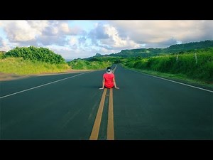 DRIVING THE ROAD TO HANA in Maui, Hawaii - best stops to see waterfalls, a black sand beach & more!