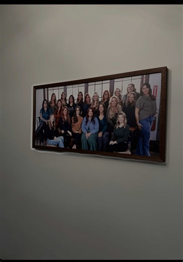 Mama Bear Protects Stylist in Salon Humor