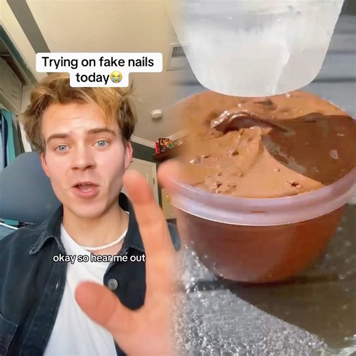 Putting on fake nails for a day😭💅