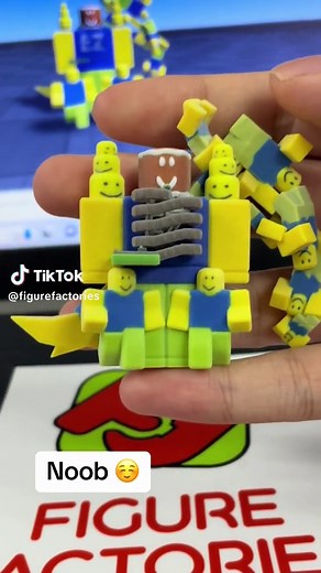 Living life in the life of a noob, its fun for everyone ~~~ 💕 #figurefactories #Roblox #noob #robloxnoob