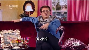 "Senza le nostre matite, Guttuso con cosa disegnava?" - Maurizio Crozza è Rosario Crocetta | Fratelli di Crozza