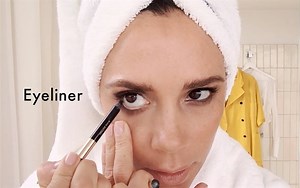 Victoria Beckham rozzuřila fanynky: Horší návod na líčení jsme neviděli! - Expres.cz