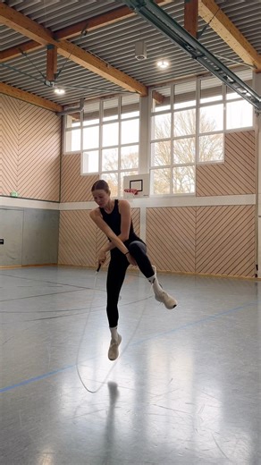 Anzeige | Wrap turns💫 #sports #shorts #jumprope