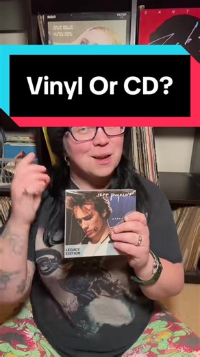 Vinyl vs CD: Which Format Enhances Your Listening Experience?