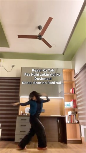 Betty Singh 😝🎀 on Instagram: "Disco dancer"