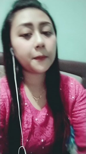 Fashion Insights: Styling a Lace-Patterned Top