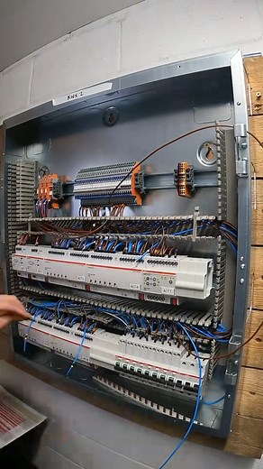 Smart home lighting control panel using KNX #smarthome #homeautomation #knx #electrical #electricalengineering #electricianlife | Industrial Electrical Warehouse