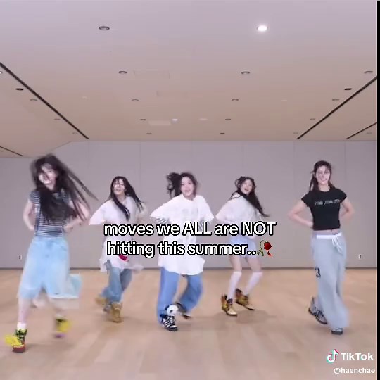 illit jellyous choreography is so hard i’m not doing that #fyp #kpop #kpopfyp #ILLIT #edit #tiktok #blowup