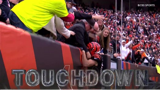 Charlie Jones takes the opening kickoff to the House! | Bluegrass Sports Nation